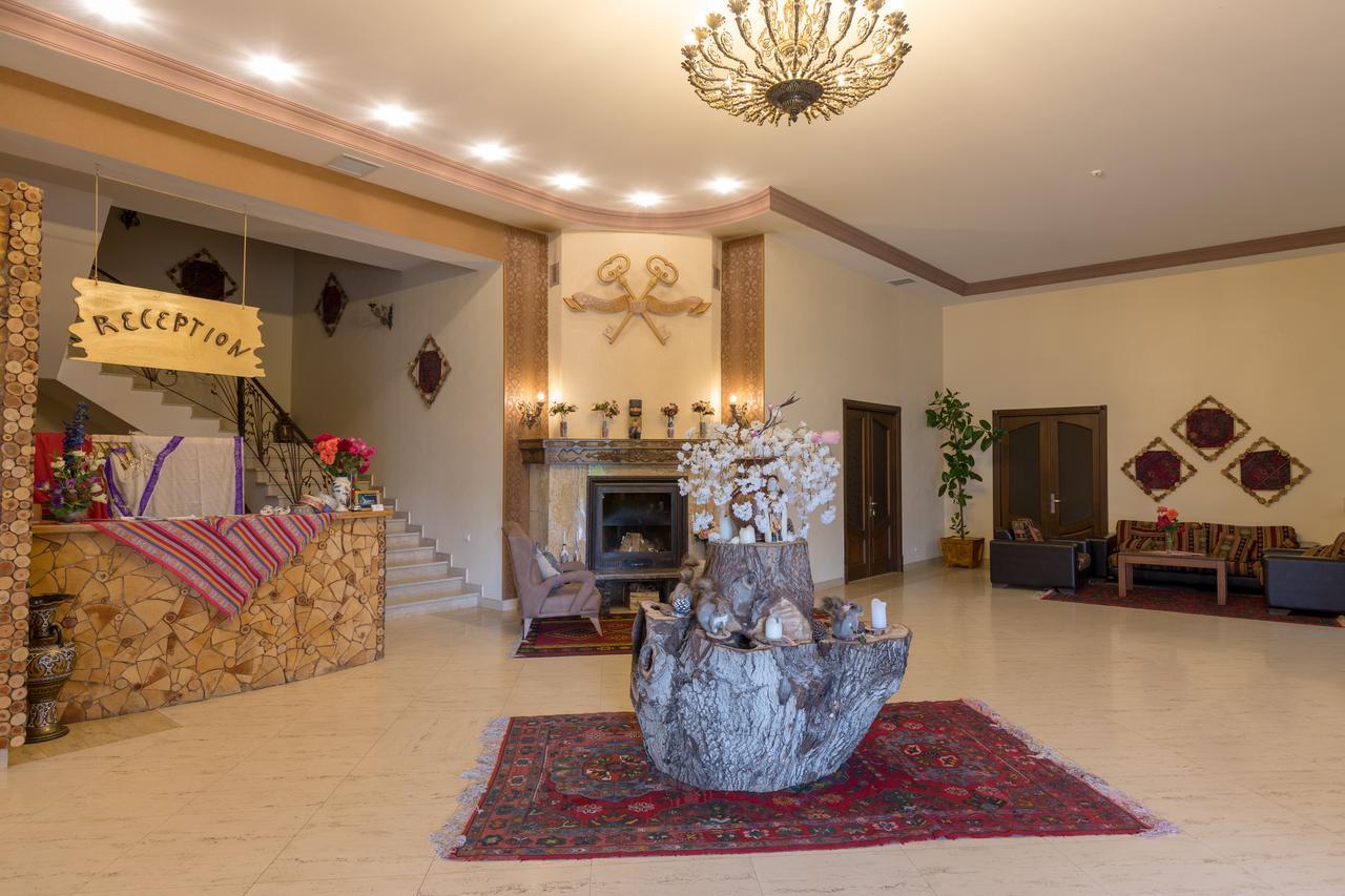 Chateau กูซาร์ ภายนอก รูปภาพ